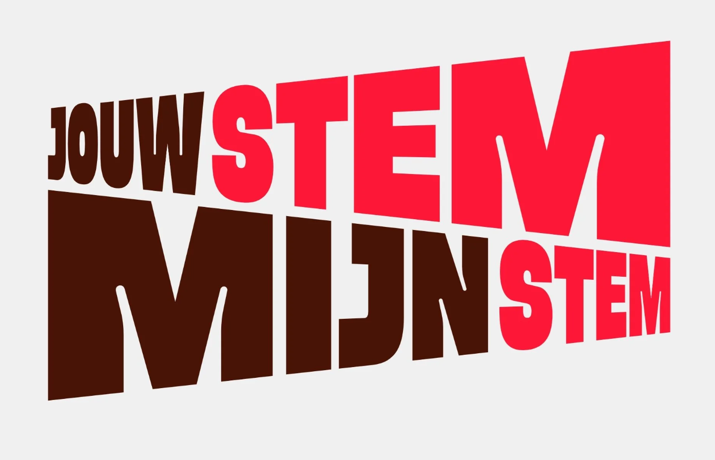 Onder de noemer Jouw Stem Mijn Stem reist Stem in de Stad met een mobiel stemhokje door Haarlem.