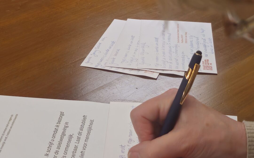 Schrijfavond: 200 kaarten voor Eerste Kamerleden